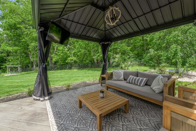 310 Ironwood Circle, Paris, KY 40361