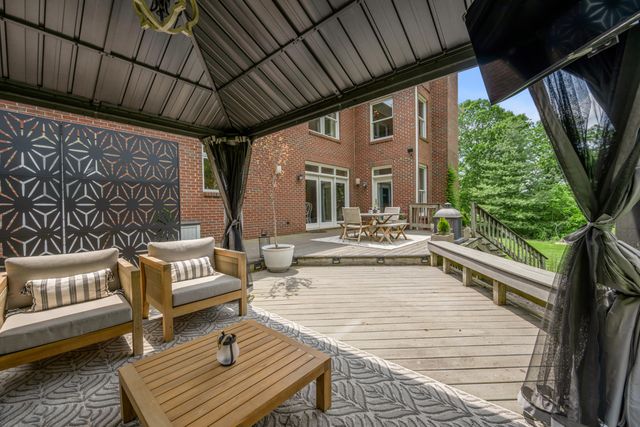 310 Ironwood Circle, Paris, KY 40361