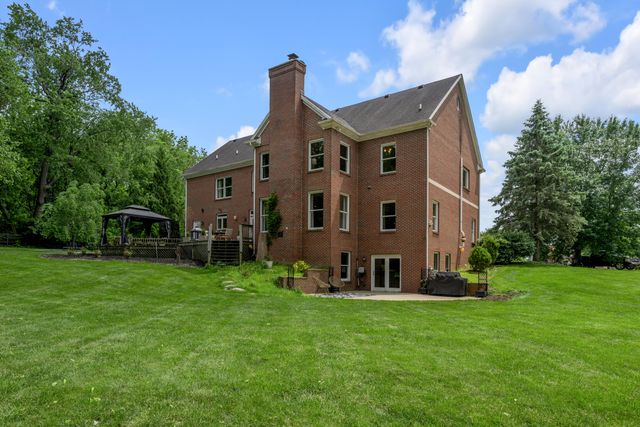 310 Ironwood Circle, Paris, KY 40361