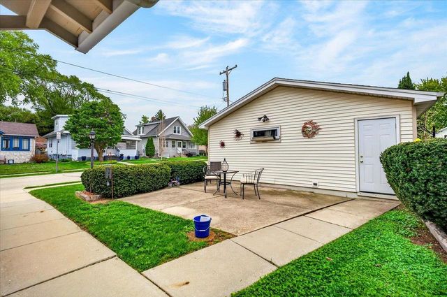 1104 Lawrence Street, Madison, WI 53715