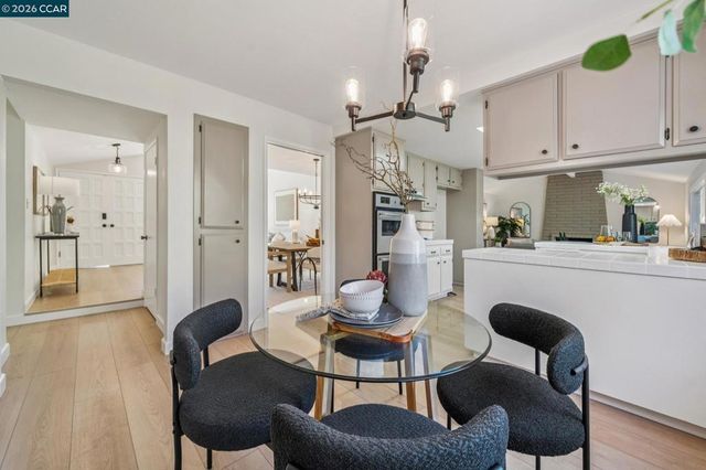 139 Regency Dr, Clayton, CA 94517