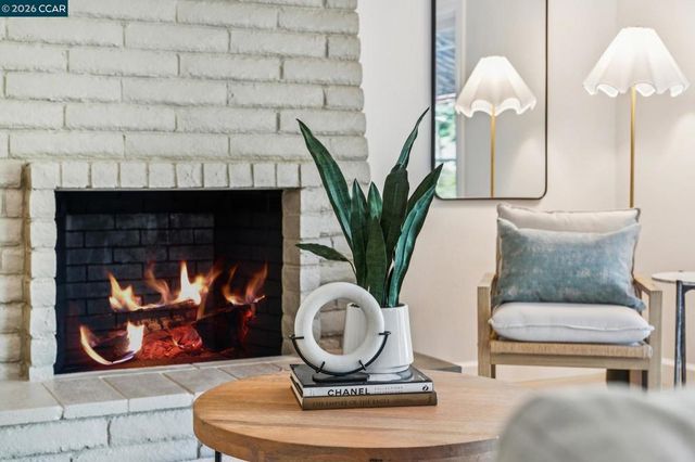 139 Regency Dr, Clayton, CA 94517