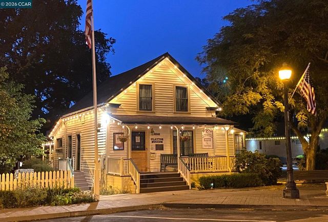 139 Regency Dr, Clayton, CA 94517