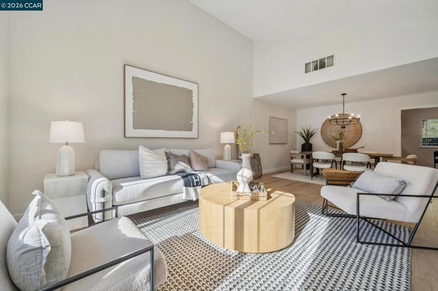 139 Regency Dr, Clayton, CA 94517