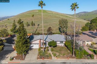 139 Regency Dr, Clayton, CA 94517