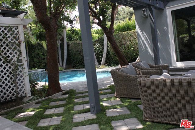 4109 Shadyglade Avenue, Studio City (los Angeles), CA 91604