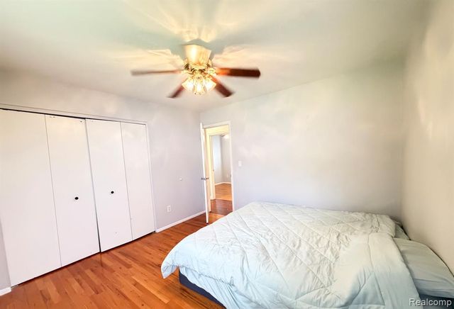 8439 Plumbrook Road, Sterling Heights, MI 48313