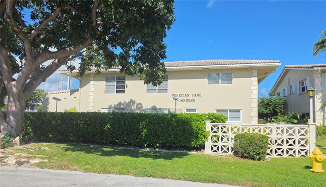 2131 NE 42nd Court 209e, Lighthouse Point, FL 33064