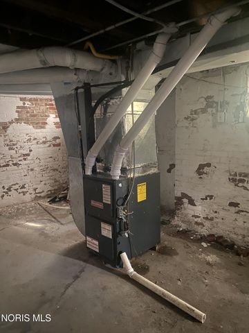 2631 Parkwood Avenue, Toledo, OH 43610