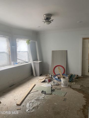 2631 Parkwood Avenue, Toledo, OH 43610