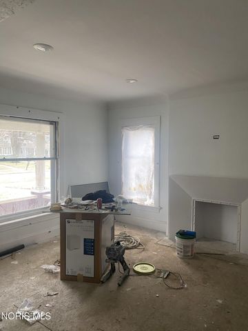 2631 Parkwood Avenue, Toledo, OH 43610