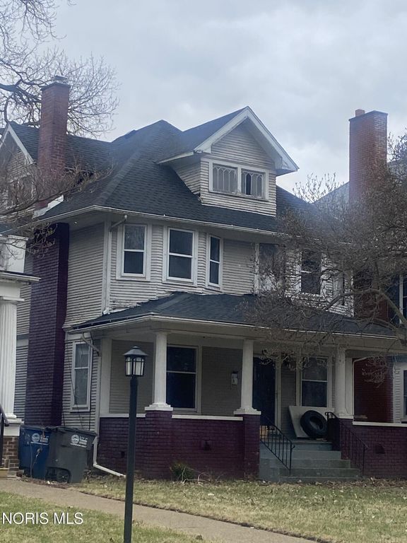 2631 Parkwood Avenue, Toledo, OH 43610