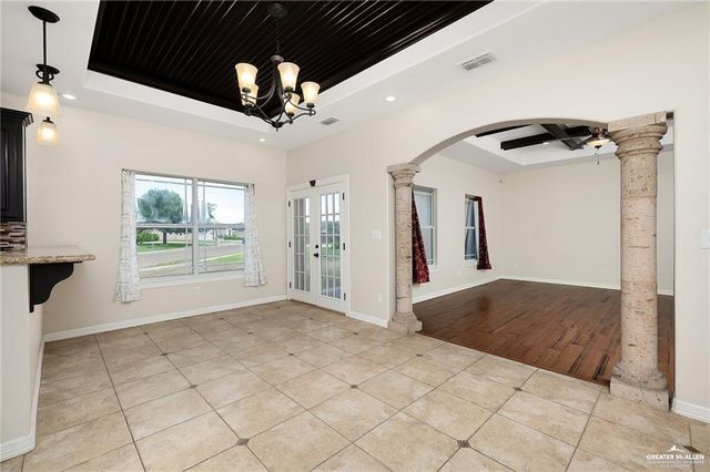 511 Mi Vida Street, Weslaco, TX 78596