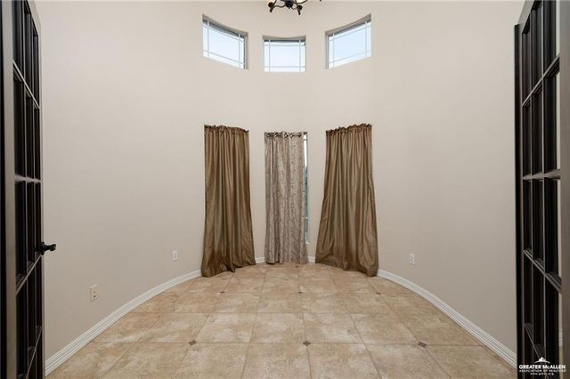 511 Mi Vida Street, Weslaco, TX 78596