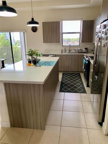 10455 NW 82nd St 33, Doral, FL 33178