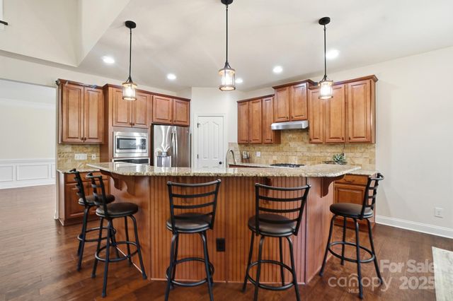 121 Skip Jack Point Court, Mooresville, NC 28117