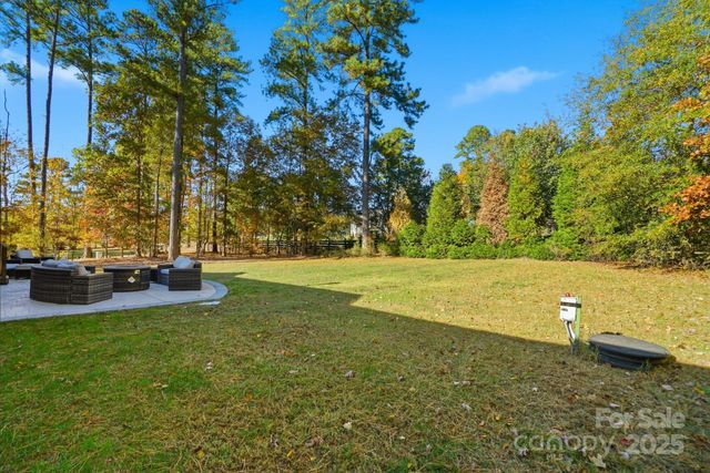 121 Skip Jack Point Court, Mooresville, NC 28117