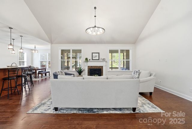 121 Skip Jack Point Court, Mooresville, NC 28117