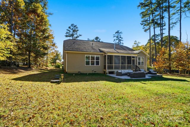 121 Skip Jack Point Court, Mooresville, NC 28117
