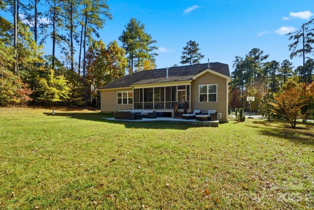 121 Skip Jack Point Court, Mooresville, NC 28117