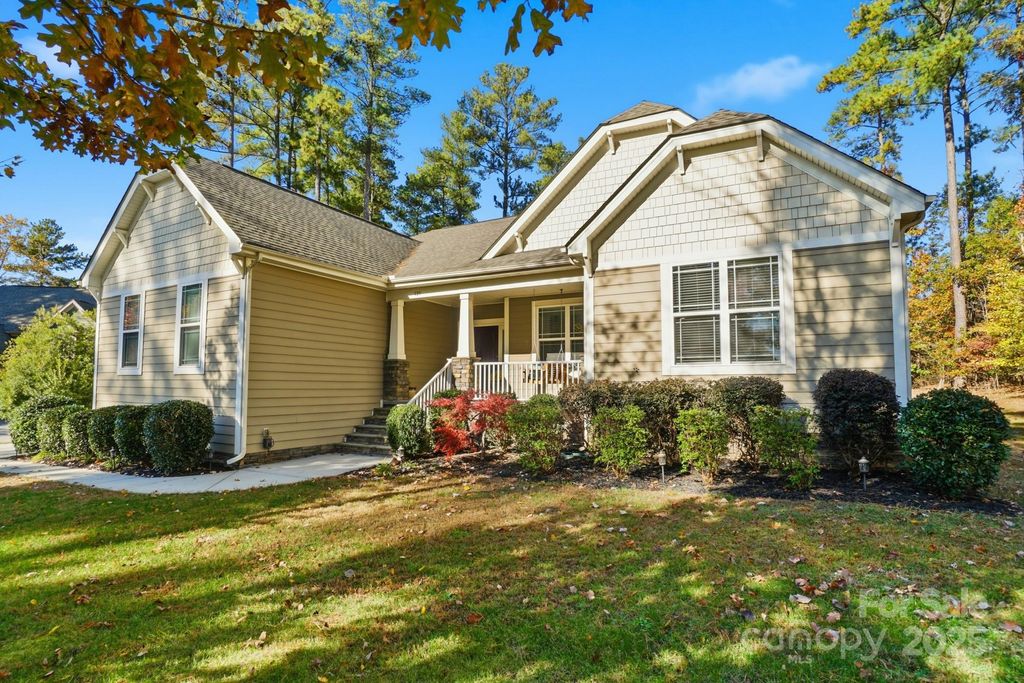 121 Skip Jack Point Court, Mooresville, NC 28117