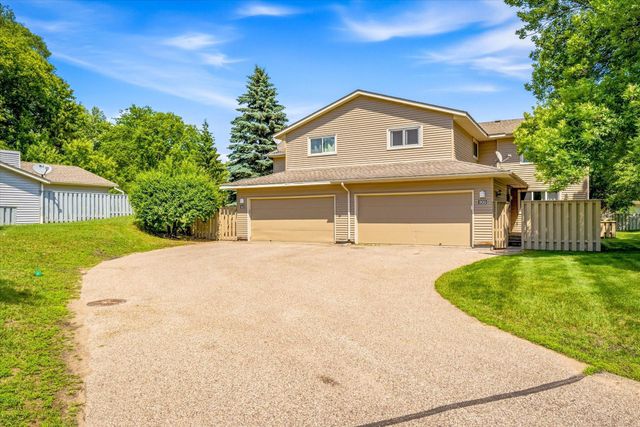 907 Monterey Drive, Shoreview, MN 55126