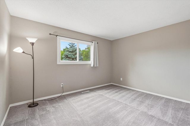 907 Monterey Drive, Shoreview, MN 55126