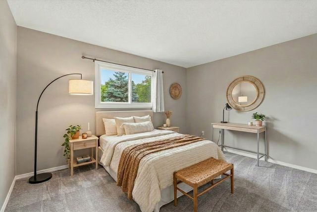 907 Monterey Drive, Shoreview, MN 55126