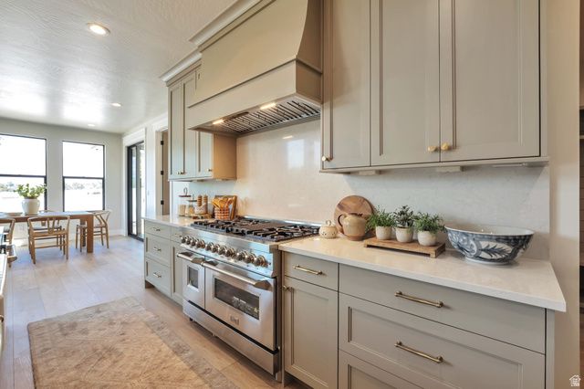 286 W SUMMERHILL LN, Centerville, UT 84014