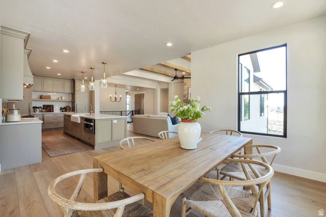 286 W SUMMERHILL LN, Centerville, UT 84014