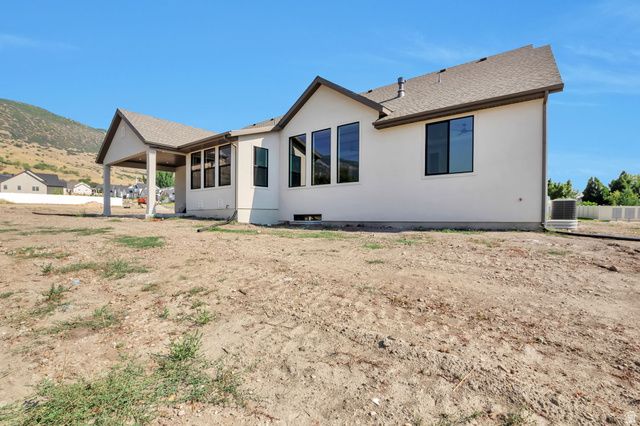 286 W SUMMERHILL LN, Centerville, UT 84014
