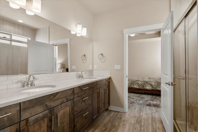 20864 SE Sunniberg Lane, Bend, OR 97702