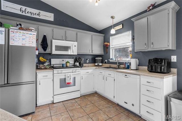 3094 Valley Oaks Drive, Imperial, MO 63052