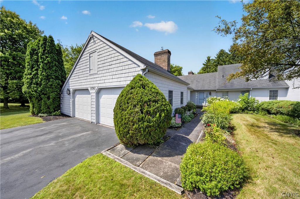 8302 Decoy Run, Manlius, NY 13104