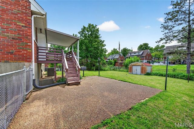 8735 Glenwood Drive, St Louis, MO 63126