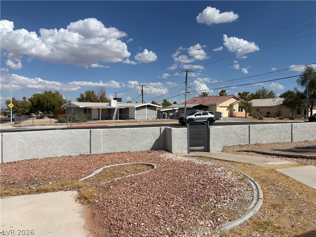 5701 Evergreen Avenue, Las Vegas, NV 89107 — photo 4
