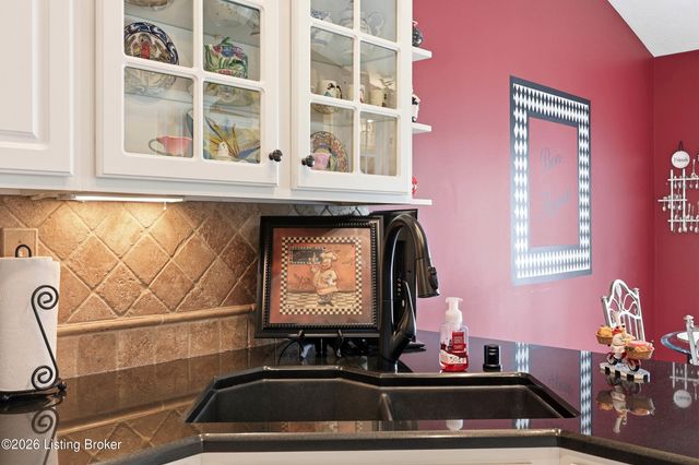 10902 Oxford Commons Ct, Louisville, KY 40291