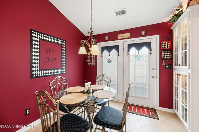 10902 Oxford Commons Ct, Louisville, KY 40291