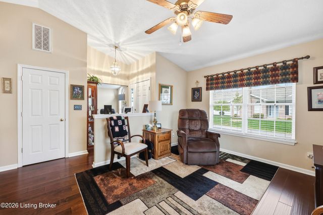 10902 Oxford Commons Ct, Louisville, KY 40291