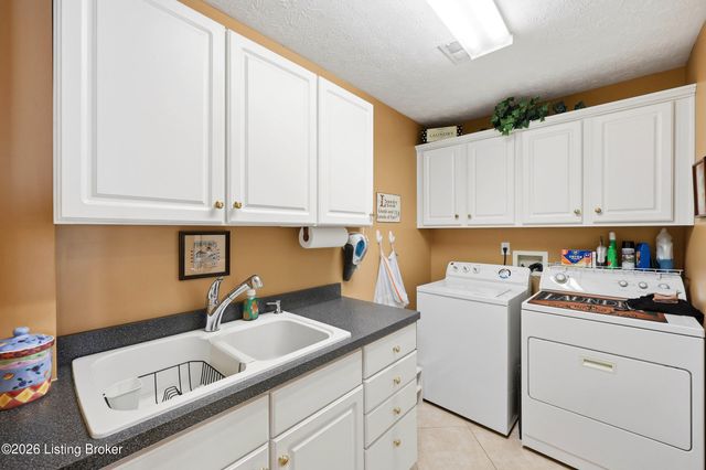 10902 Oxford Commons Ct, Louisville, KY 40291