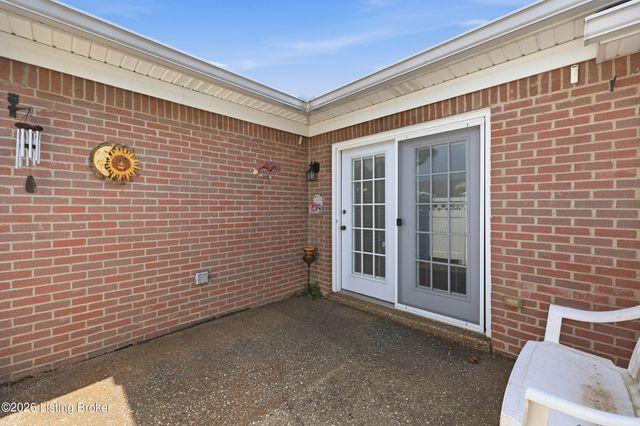 10902 Oxford Commons Ct, Louisville, KY 40291