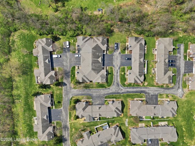 10902 Oxford Commons Ct, Louisville, KY 40291