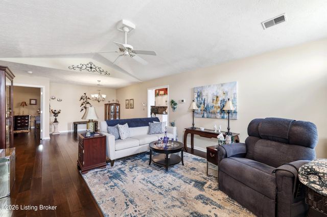 10902 Oxford Commons Ct, Louisville, KY 40291