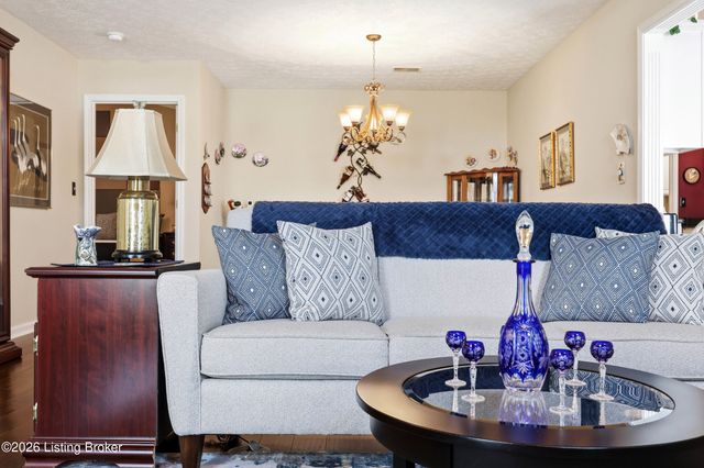 10902 Oxford Commons Ct, Louisville, KY 40291