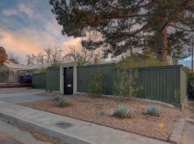 2920 Santa Clara Avenue SE, Albuquerque, NM 87106