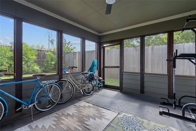 1900 Ullrich Ave, Austin, TX 78756