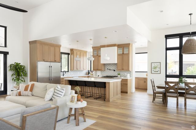2996 E BONNIE LYNN LN, Sandy, UT 84092