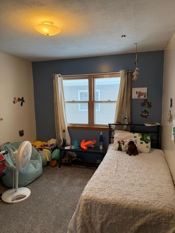 826 Maple Street NE, Hutchinson, MN 55350