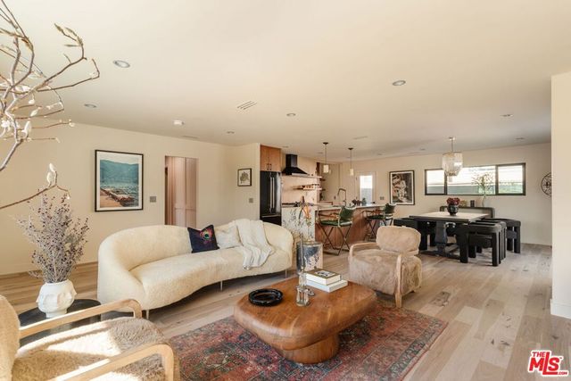 1487 Asbury Drive, Pasadena, CA 91104