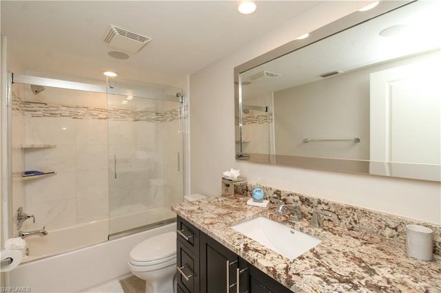 9653 Gulf Shore DR 203, Naples, FL 34108
